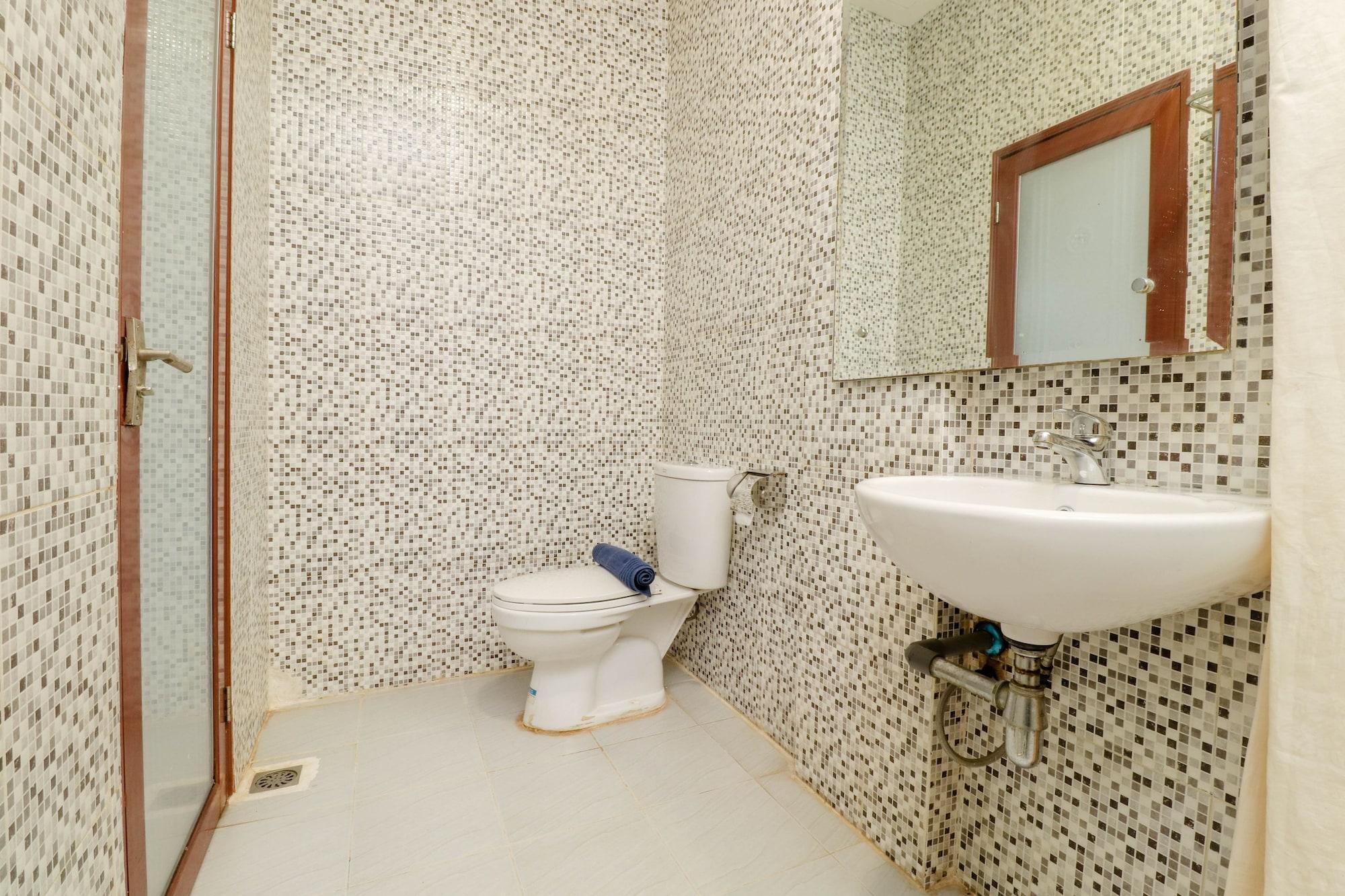 Blitz Hotel Batam Exterior photo